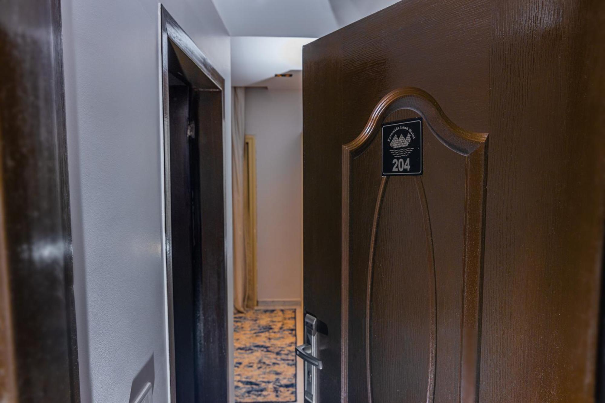 Pyramids Land Palace Kafret el-Gabal エクステリア 写真