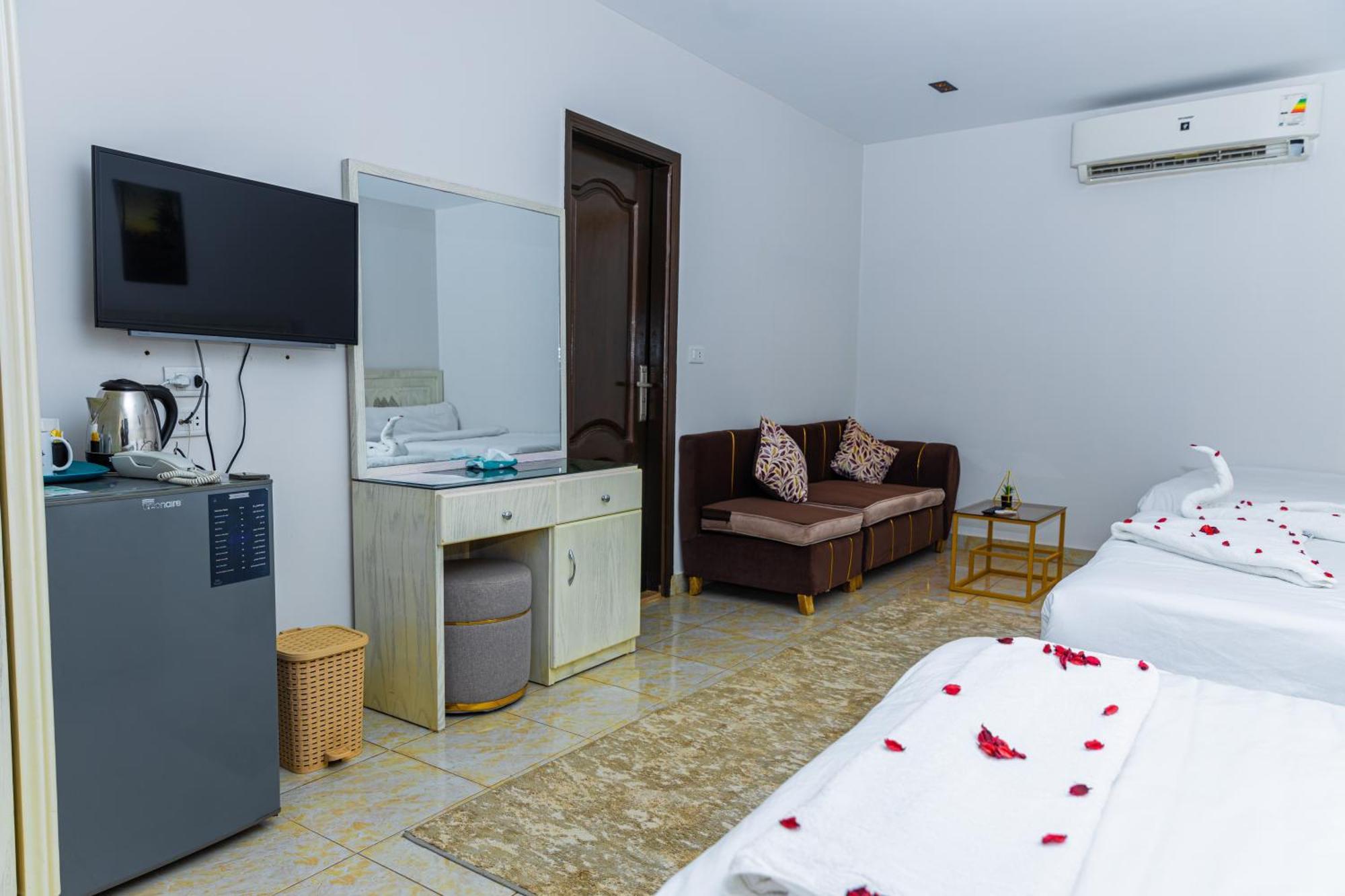Pyramids Land Palace Kafret el-Gabal エクステリア 写真